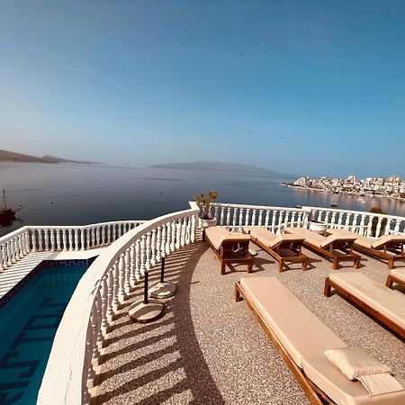Monte Cristo Hotel With Rooftop Pool Sarande Exterior photo