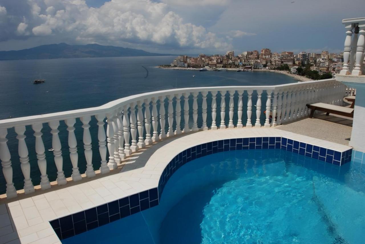Monte Cristo Hotel With Rooftop Pool Sarande Exterior photo