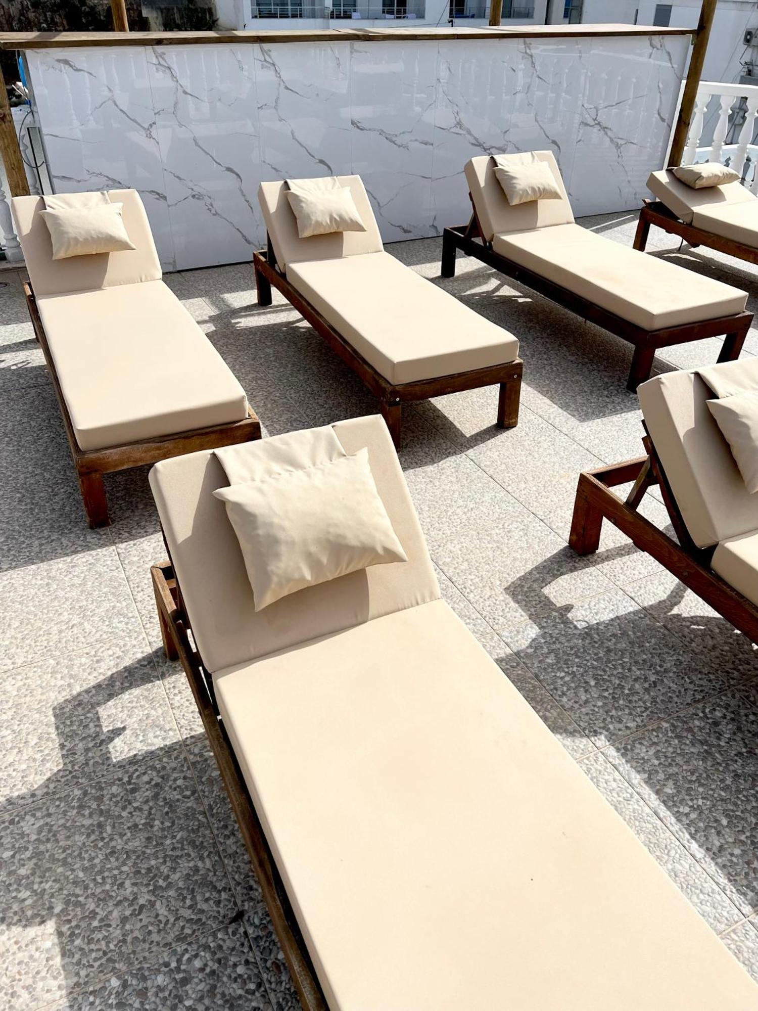 Monte Cristo Hotel With Rooftop Pool Sarande Exterior photo